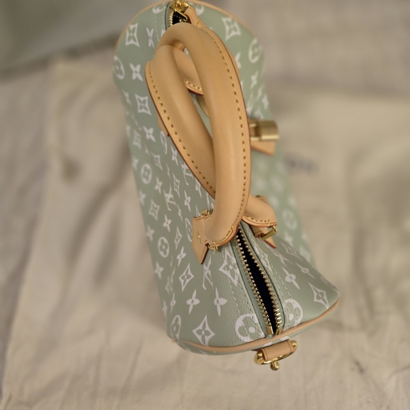 L V Green Monogram Handbag Speedy 25cm - Picture 3 of 6